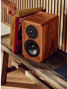 DYNAUDIO Legend